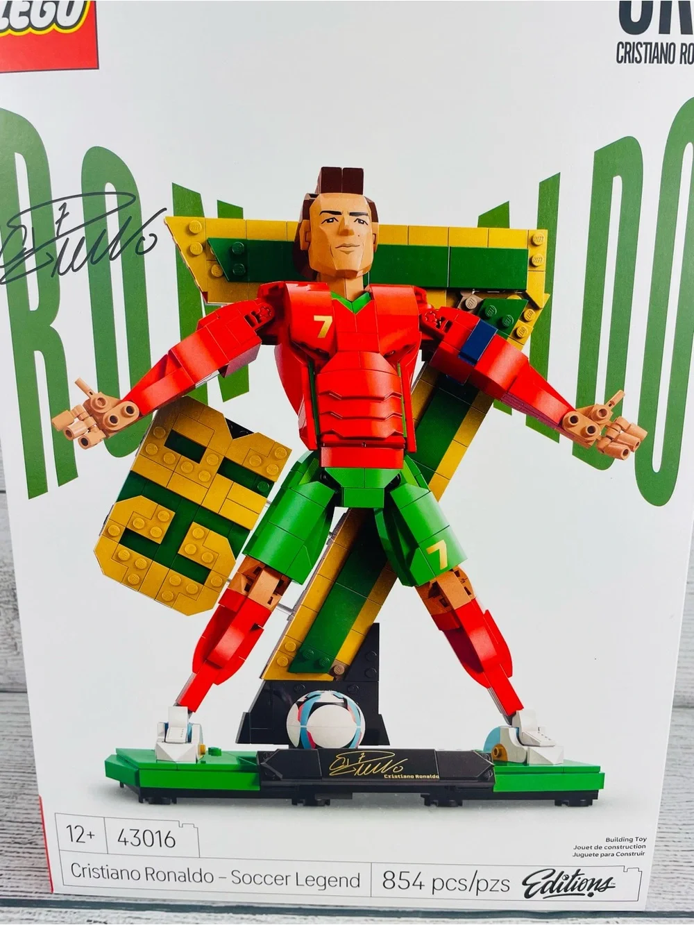Lot Lego Cristiano Ronaldo Red & Green Soccer Legend.NEVER BEEN OPEN. 2 Sets
